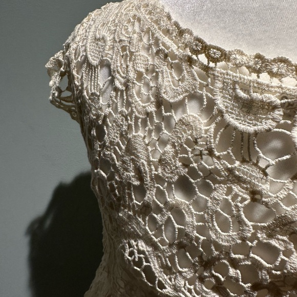 See through lace top - Picture 4 of 5